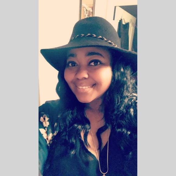 Meet your Posher, Lorrell - Picture 1 of 1